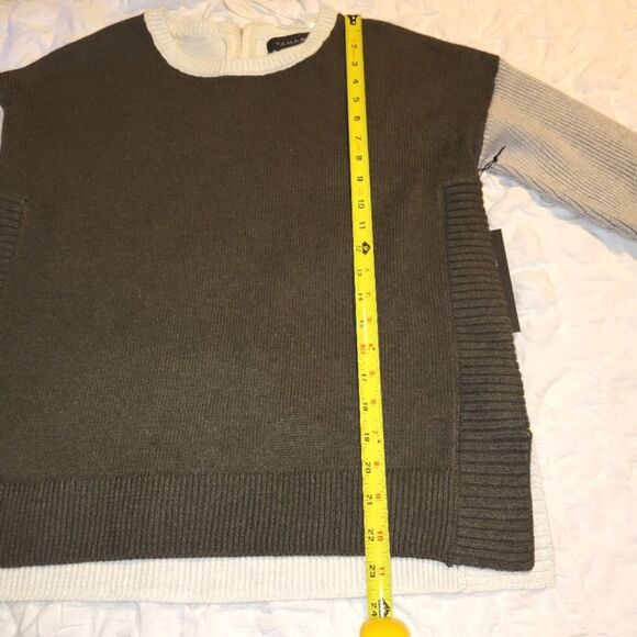 New Tahari Green Gray Colorblock Sweater Medium - Picture 4 of 10